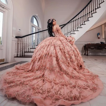 2024 Luxus rózsaszín fényes hercegnő Quinceanera ruhák gyöngyfűző rátétek csipke virág party ruha tüll elegáns édes vestido de 15