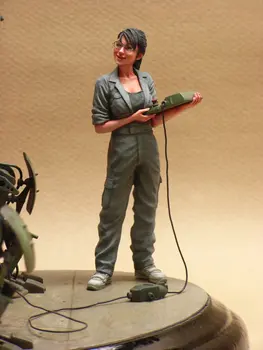 Festetlen készlet 1/22 85mm Női szerelő 85mm figura Történelmi figura Gyanta készlet