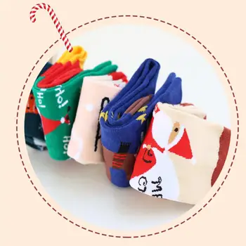 Rajzfilm stílusú zokni színes nyomtatás karácsonyi zokni puha meleg csúszásgátló Unisex középcsöves ajándékok Mikulás hóember mintával 2 pár