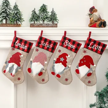 Személyre szabott hímzés Törpe Arctalan Öregember Karácsonyi zokni Ajándéktáska Karácsonyi díszek Északi karácsonyi medál