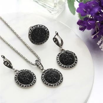 Vintage menyasszonyi kristály ékszerkészletek női lányoknak Fekete kerek kő medál nyaklánc Huggie fülbevaló gyűrűk Party esküvői ajándékok